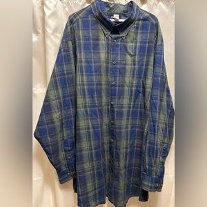 Men’s green and blue plaid long sleeve button down shirt